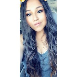 Meet your Posher, Kristhal